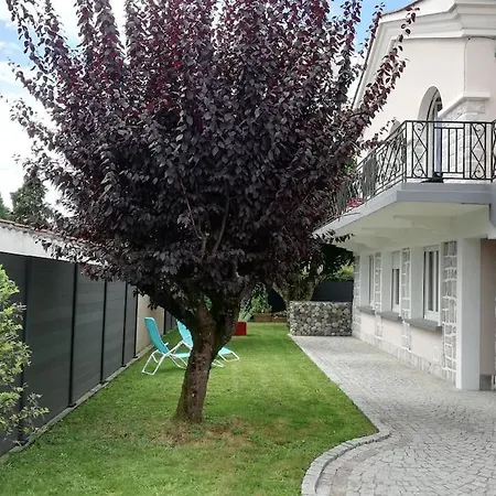 Appartement Dans Villa Pau Exterior photo