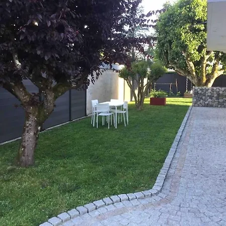 Appartement Dans Villa Pau Exterior photo